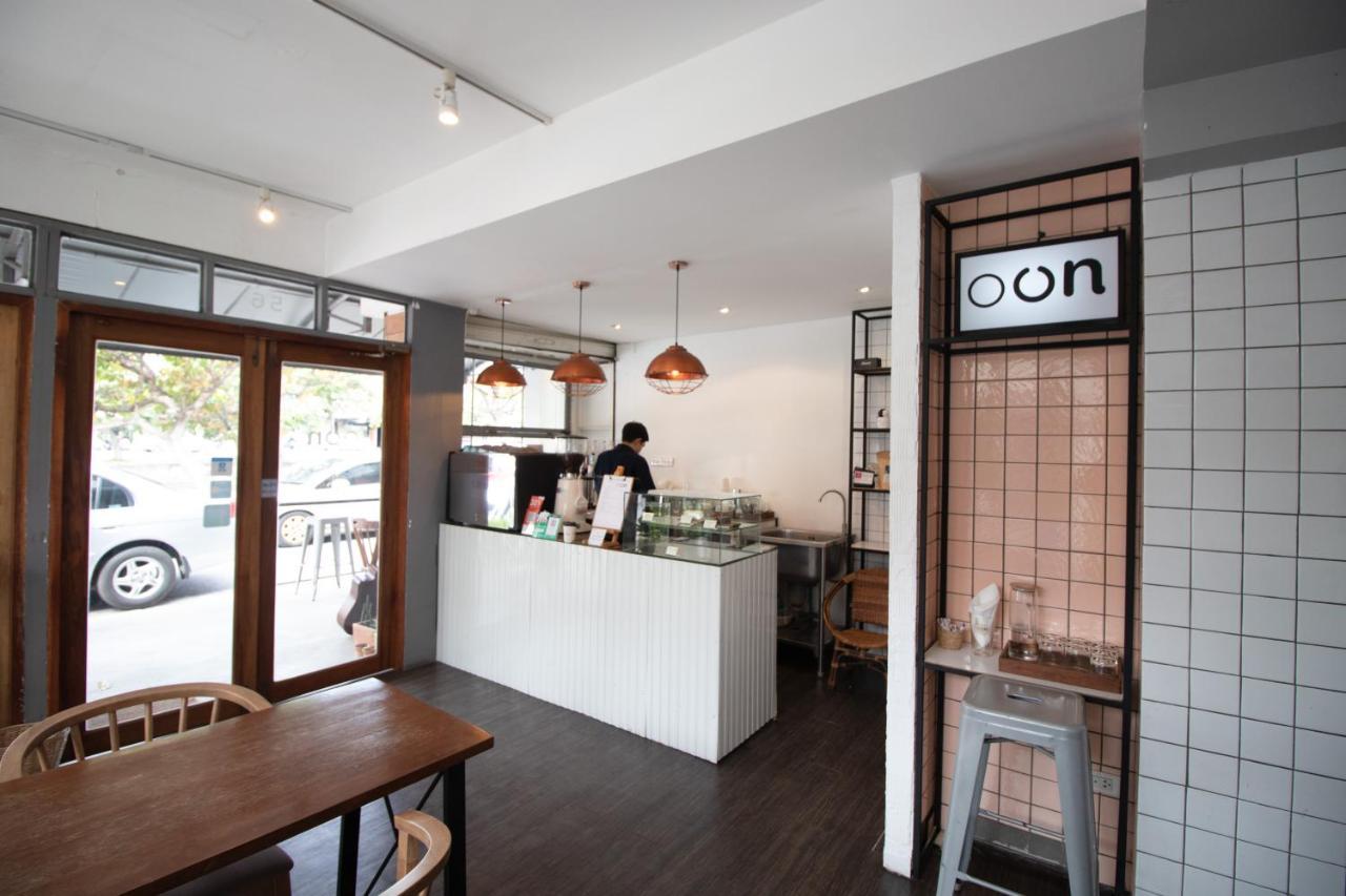 הוסטל צ'יאנג מאי Oon Poshtel X Cafe מראה חיצוני תמונה